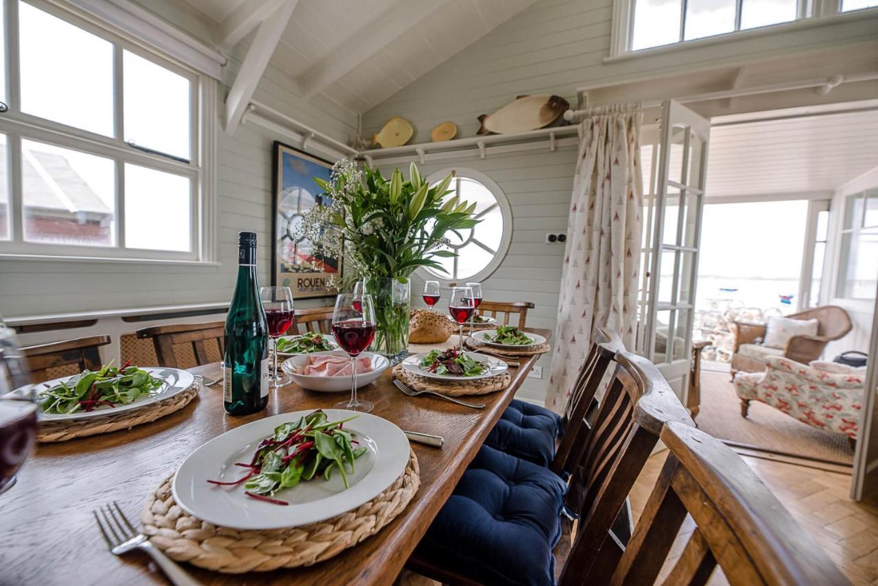 The Boathouse In Felixstowe Ferry - Stunning Waterfront Property Exteriér fotografie
