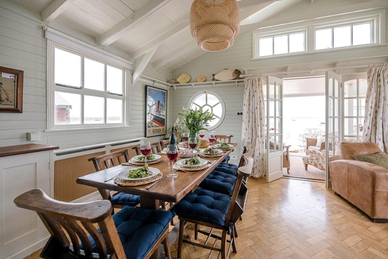 The Boathouse In Felixstowe Ferry - Stunning Waterfront Property Exteriér fotografie