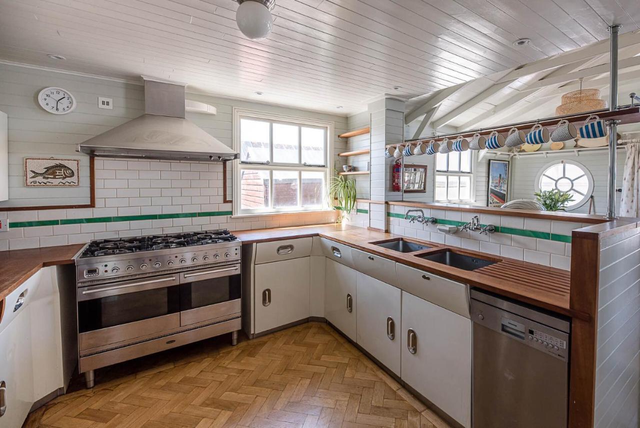 The Boathouse In Felixstowe Ferry - Stunning Waterfront Property Exteriér fotografie