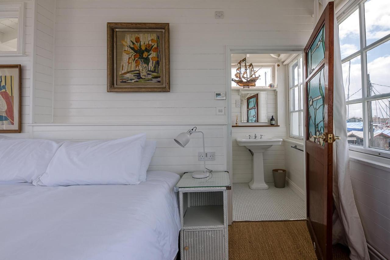The Boathouse In Felixstowe Ferry - Stunning Waterfront Property Exteriér fotografie