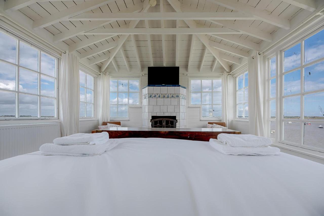 The Boathouse In Felixstowe Ferry - Stunning Waterfront Property Exteriér fotografie