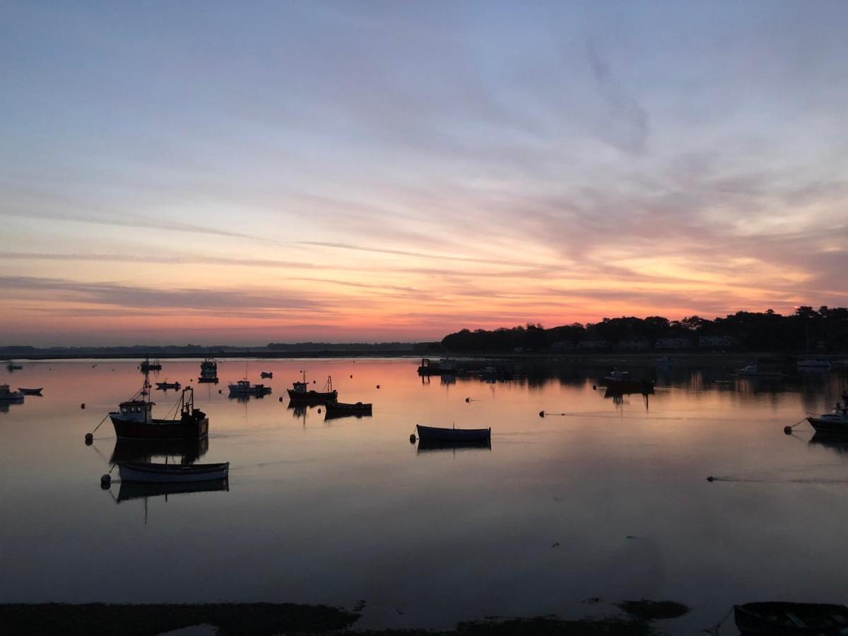 The Boathouse In Felixstowe Ferry - Stunning Waterfront Property Exteriér fotografie